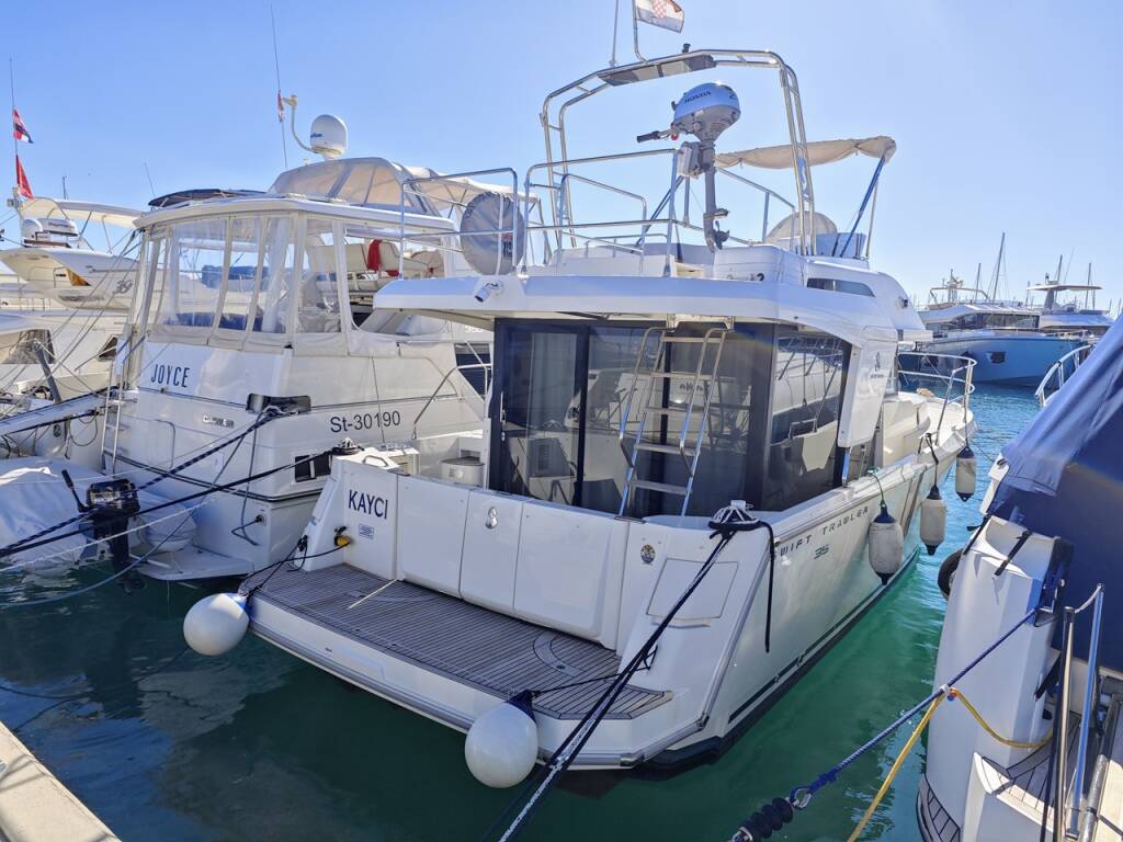 Motorboot Swift Trawler 35 Kayci