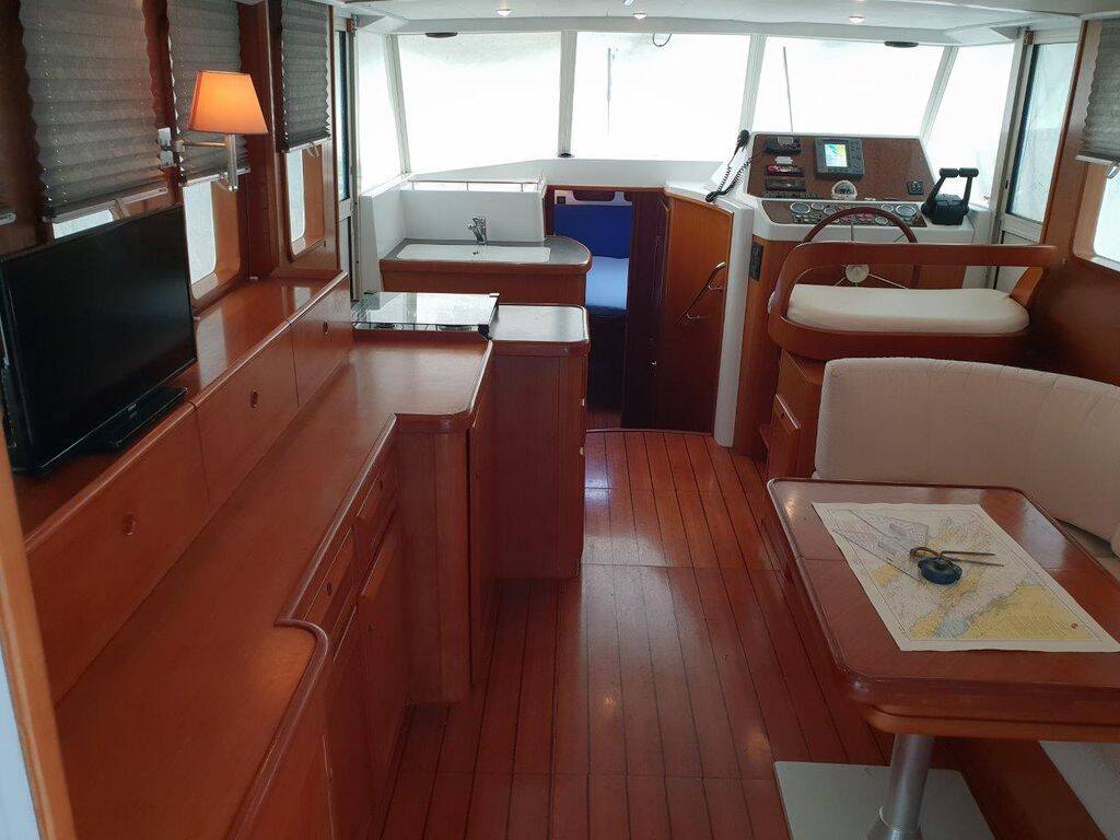 Motoryacht Swift Trawler 42 Skitnica