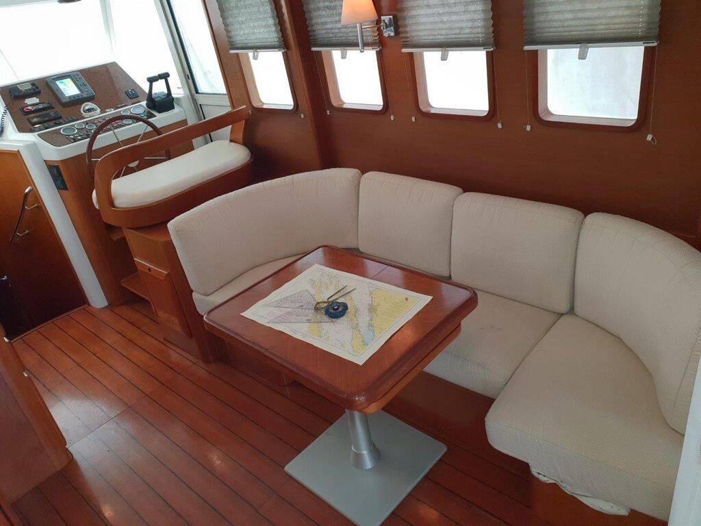 Motoryacht Swift Trawler 42 Skitnica