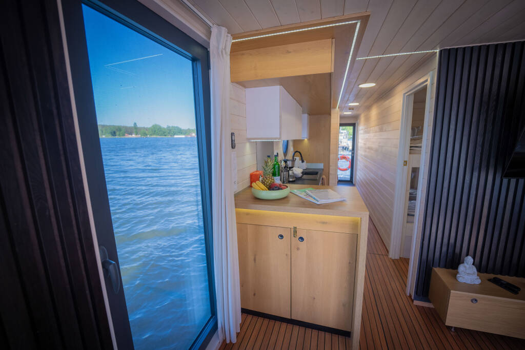 House boat Woma D13 Juno