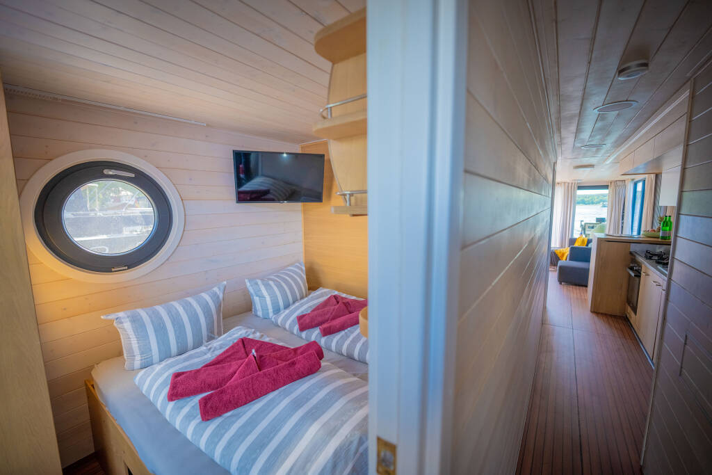 House boat Woma D13 Juno