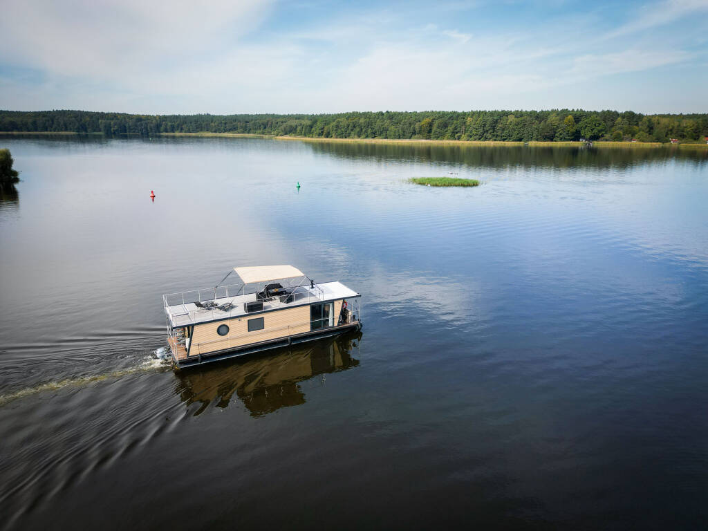 House boat Woma D13 RedWine