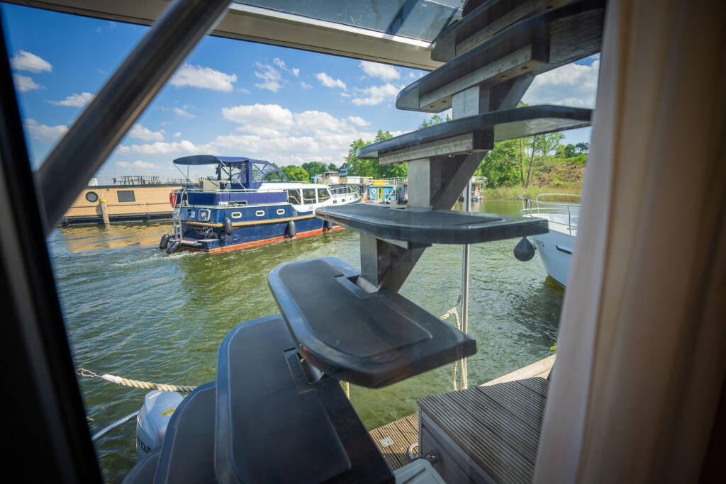 House boat Woma D13 RedWine