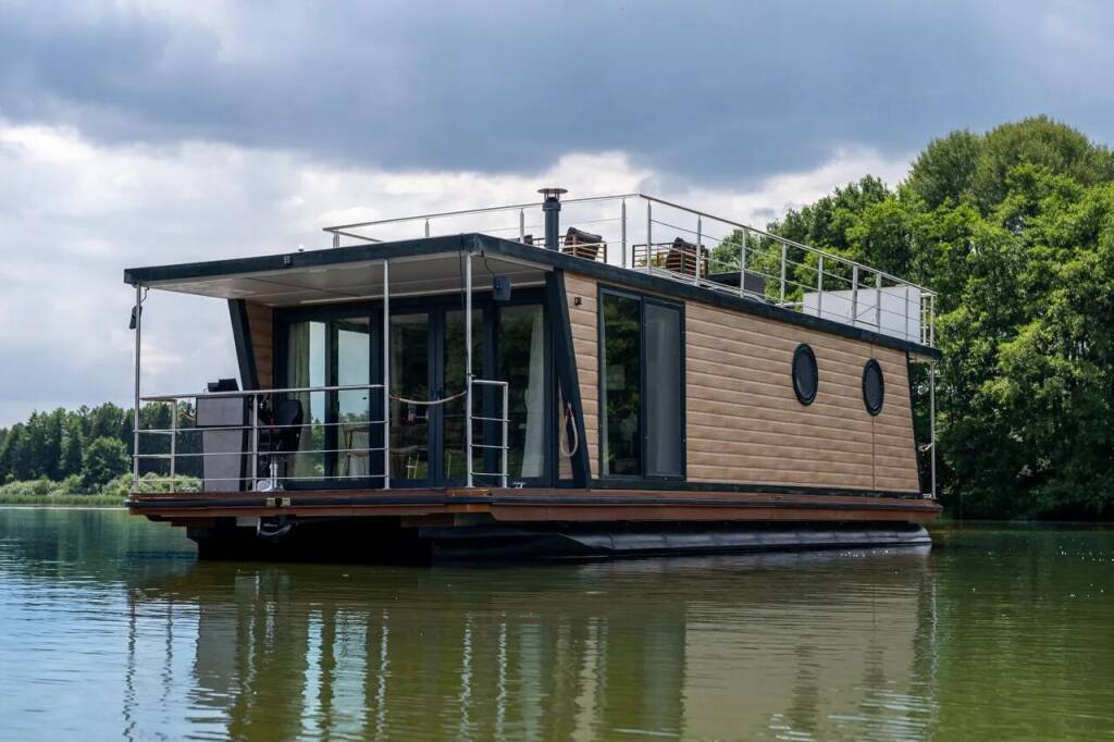 House boat Woma D13* Enjoy