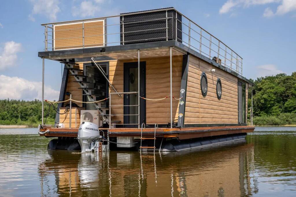 House boat Woma D13* Enjoy