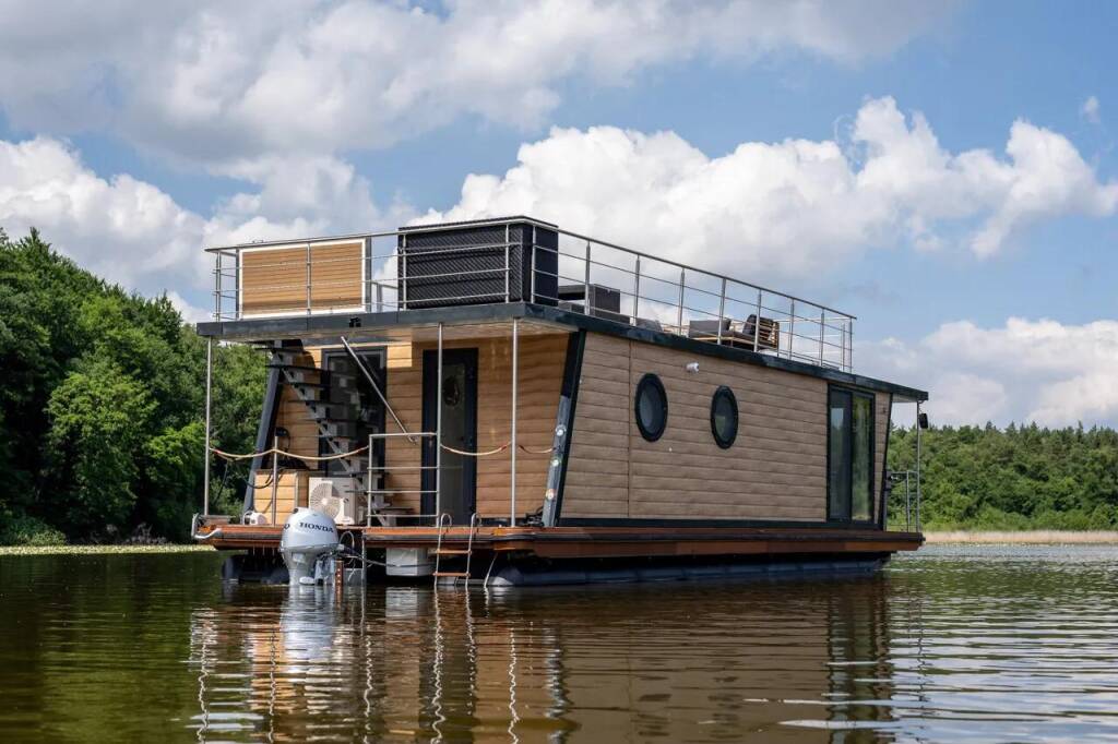 House boat Woma D13* Enjoy
