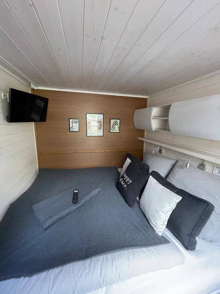 House boat Woma D13* Enjoy