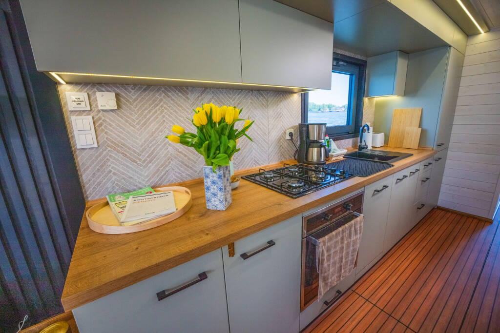 House boat Woma D13 Elements