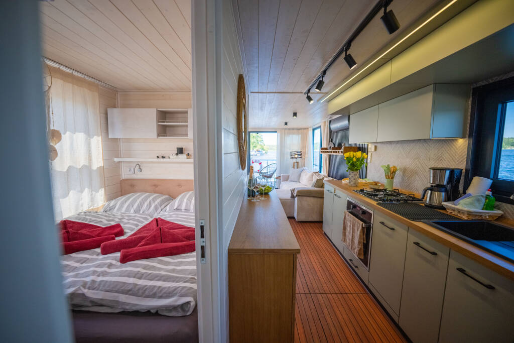 House boat Woma D13 Elements