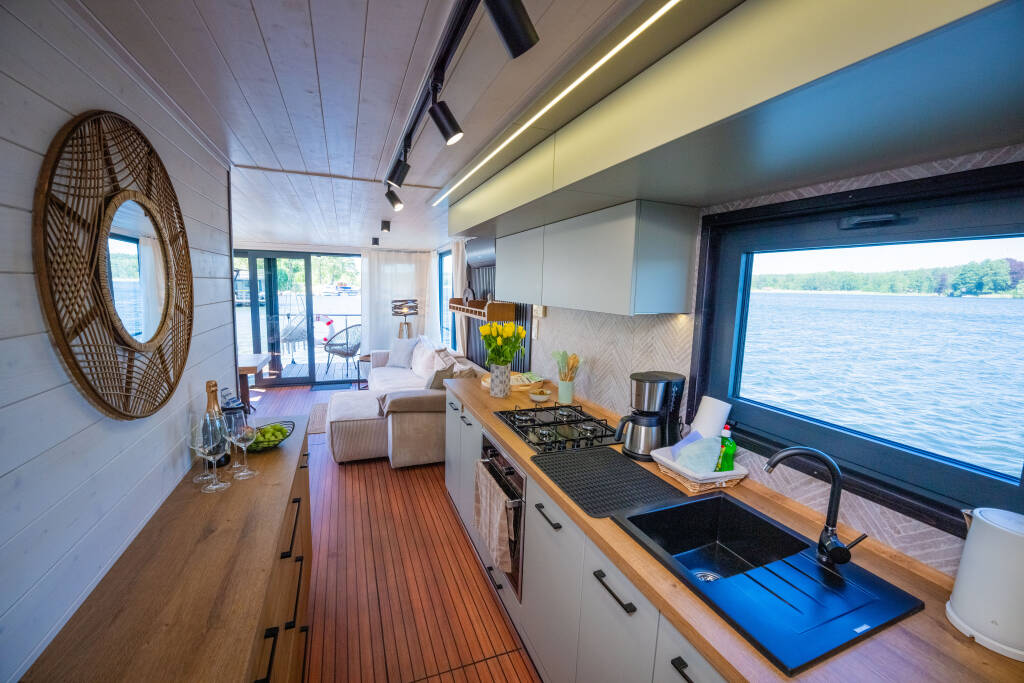 House boat Woma D13 Elements