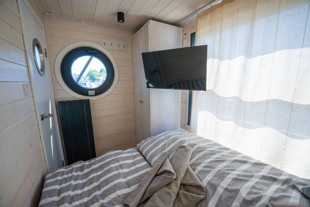 House boat Woma D13 Elements