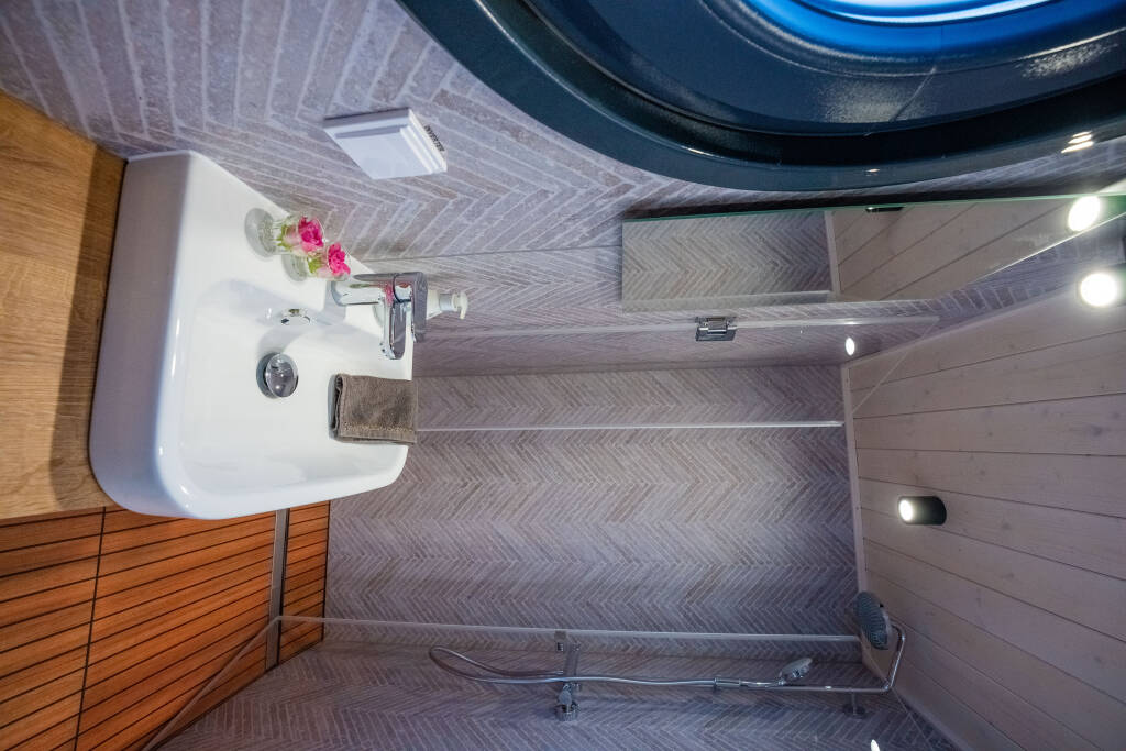 House boat Woma D13 Elements